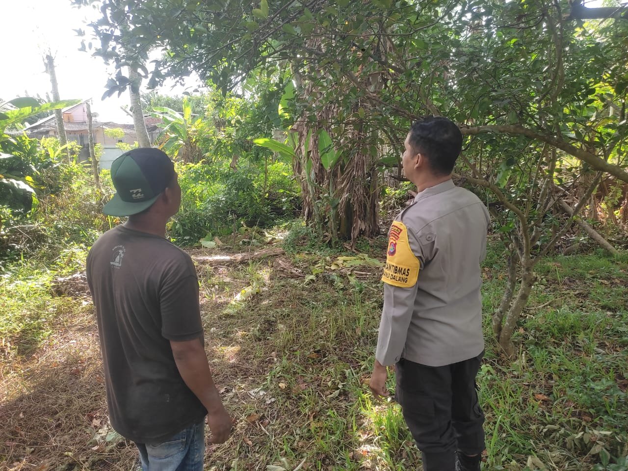 Memperkuat Ketahanan Pangan, Bhabinkamtibmas Kuranji Dalang Gencarkan Kunjungan ke Warga